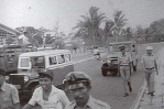 angkutan-kota-zaman-dulu-atau-biasa-di-sebut-taxi-jamban-di-kawasan-lapangan-merdeka-19771